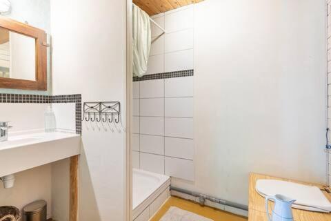 Le Bon Chemin Ateliers Appartement Sainte-Nathalène Buitenkant foto